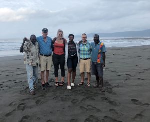 <em>Augsburg students in Vanuatu, including Mark Johnson ’75 and Professor Tim Pippert</em>